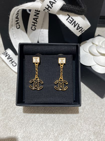 Chanel black and white enamel square double C earrings-3952